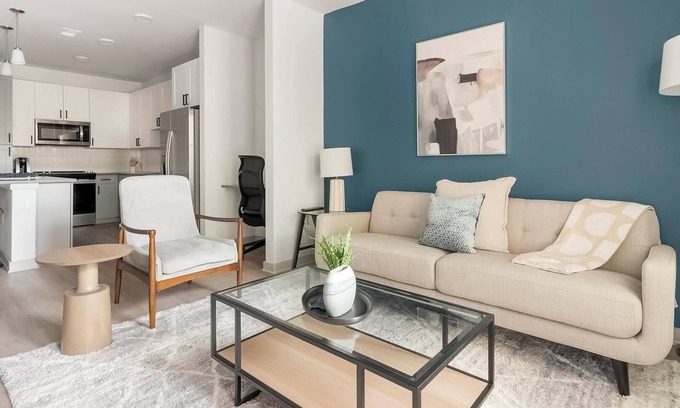 Springfield Apartment | Landing | Chic 1BD, Gym, Courtyard