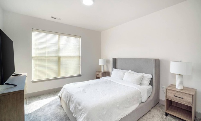 Corryville Apartment | Landing | Chic 1BD, Pool, Clubhouse