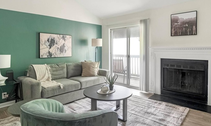 Green Hills Apartment | Landing | Chic 1BD, Pool, Courtyard