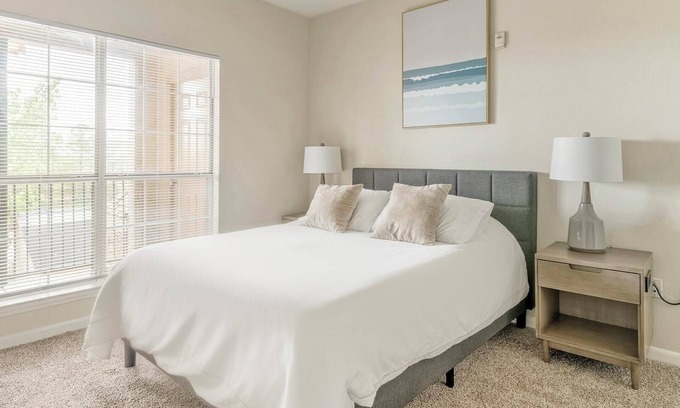 Southbelt/Ellington Apartment | Landing | Chic 2BD, Game Room, Gym