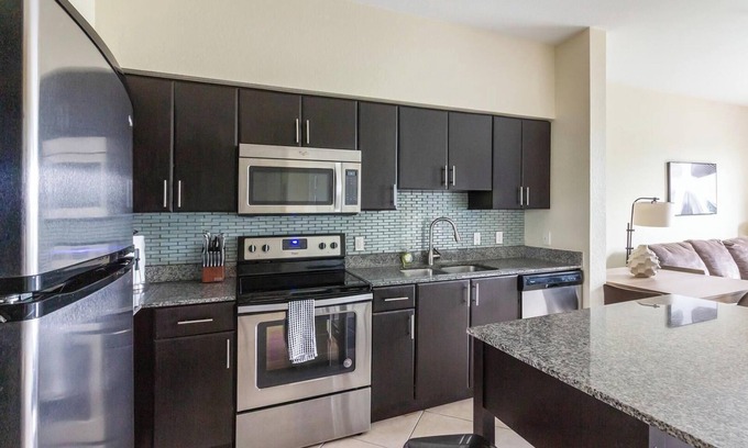 Miramar Apartment | Landing | Modern 1BD, Gym, Clubhouse