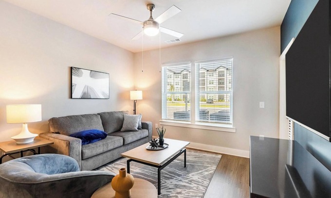 Santa Rosa Beach Apartment | Landing | Modern 1BD, Clubhouse, Gym