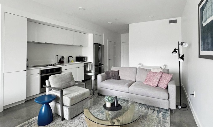 Liberty Wells Apartment | Landing | Spectacular Studio, Game Room, Gym