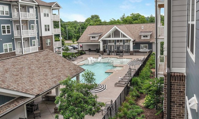 Antioch Apartment | Landing | Spectacular 1BD, Gym, Pool