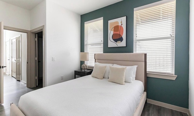 Fort Worth Apartment | Landing | Spectacular 1BD, Gym, Clubhouse
