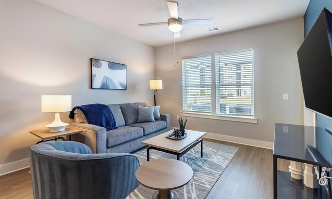 Santa Rosa Beach Apartment | Landing | Stylish 1BD, Gym, Clubhouse
