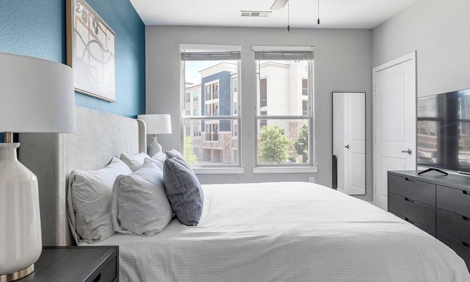 Allen Apartment | Landing | Stylish 1BD, Gym, Clubhouse