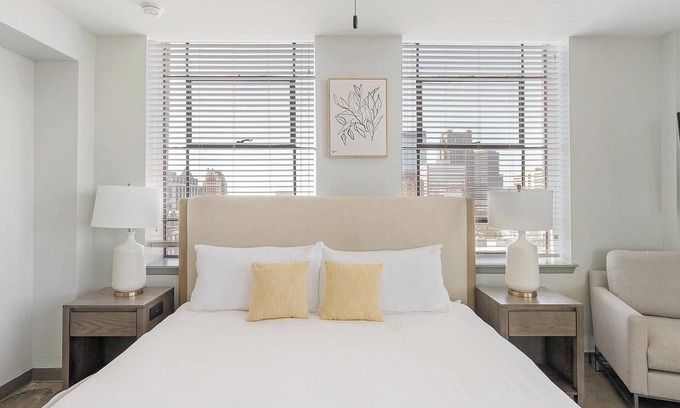 Central City Apartment | Landing | Stylish 1BD, Gym