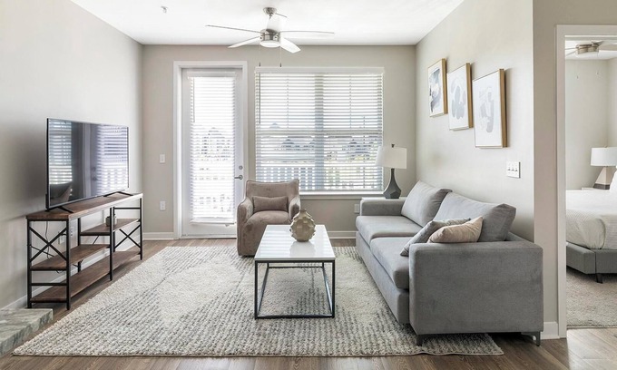 Huntsville Apartment | Landing | Stylish 2BD, Pool, Gym