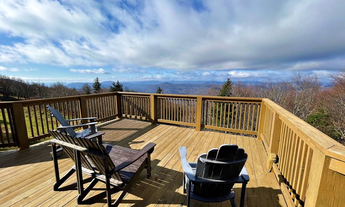 Snowshoe House | Lands End 4 BR Condo: 5 mins walk to the Village