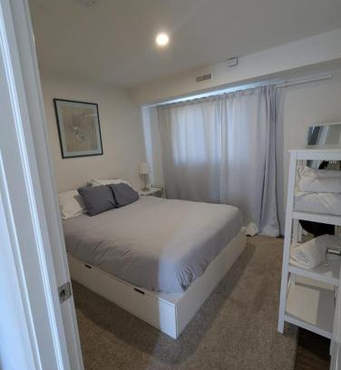 Forest Lawn House | Laneway Carriage House