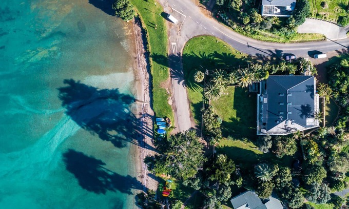 Surfdale Apartment | Lannan Beach House | Stay Waiheke