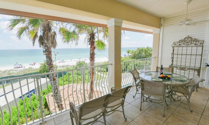 Holmes Beach House | LaPlage 7