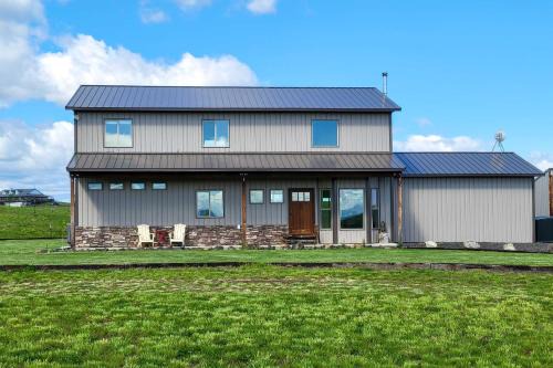 Fenn House | Laptop-Friendly Grangeville Getaway with Fire Pit!