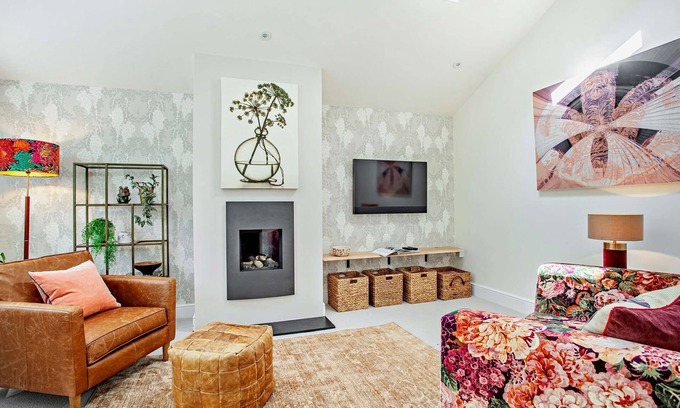 Bath Cottage | Larchmont Lodge - newly renovated with parking