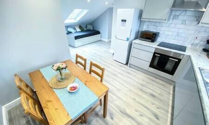Harringay Apartment | Large 1-Bedroom Flat, 5 Guest, London - F4