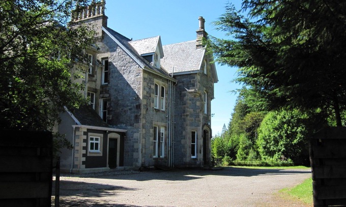 Strathcarron House | Large 11 bedroom, Scottish Highland Lodge Sleeping 18