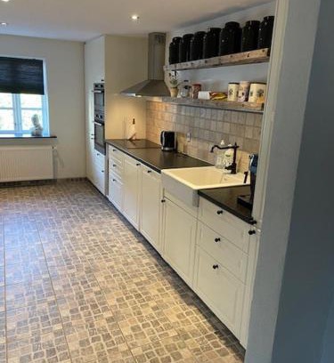 Kongerslev Apartment | Large 1st floor apartment