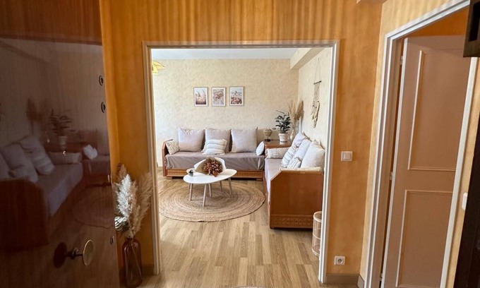 Cagnes-sur-Mer Apartment | Large 2 bedrooms 65m2 air-conditioned in medieval village between Nice & Antibes