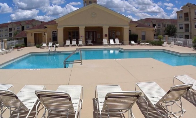 Loughman Condo | Large 2 Bedroom 2 Bath Condo 10 Miles from Parks Sleeps 6
