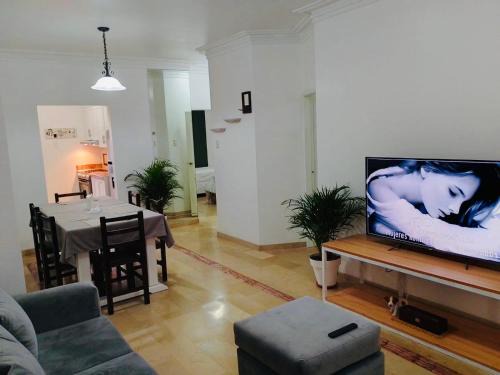 Guayaquil Apartment | Large 2-Bedroom Apartment, close to the American Consulate