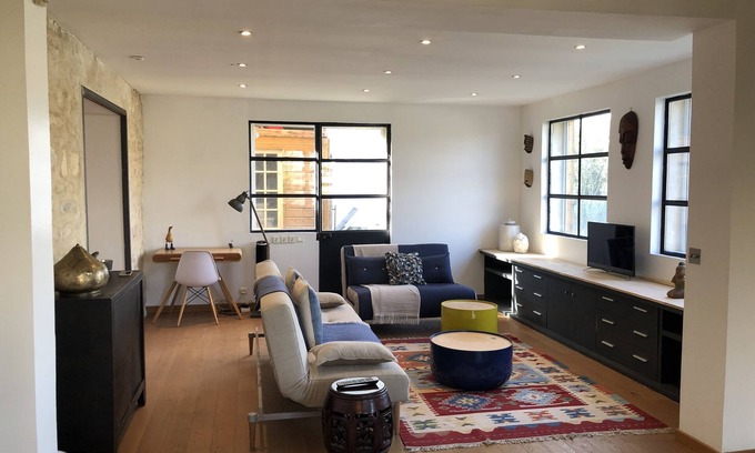 Verneuil-sur-Seine House | Large 2 rooms in quiet area with view of park