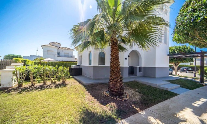 Roldan Villa | Large 3 bed/3 bath villa on corner plot with private heated pool