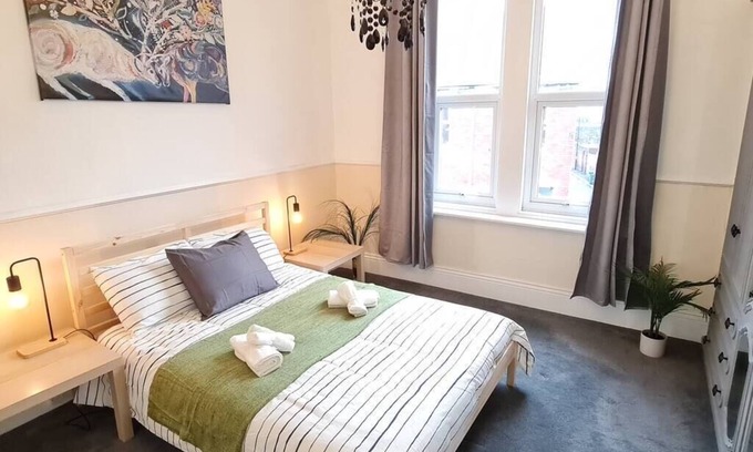 Wallsend Apartment | Large 3 Bed Flat, Free Parking