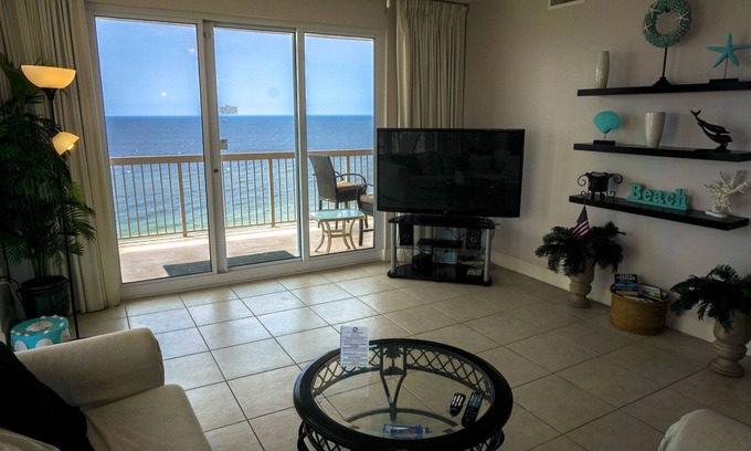 Panama City Beach Condo | LARGE 3 BEDROOM! PLENTY OF ROOM & GREAT VIEWS!