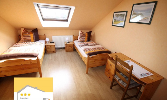 Kolonie Veenhusen Apartment | Large 3 star apartment in Moormerland: Fewo Torfring