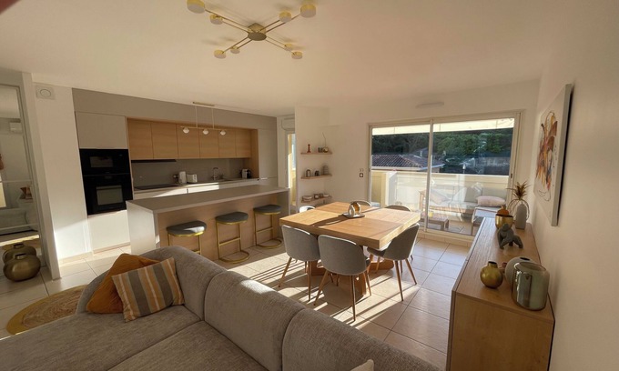La Croix des Gardes Apartment | Large 3p all comforts + 2 terraces