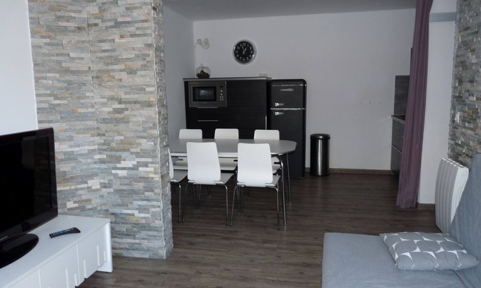 Valberg Apartment | Large 40m2 cabin studio in the heart of Valberg station