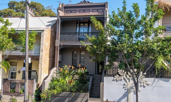 Forest Lodge House | Large 4BR Terrace Home in Forest Lodge