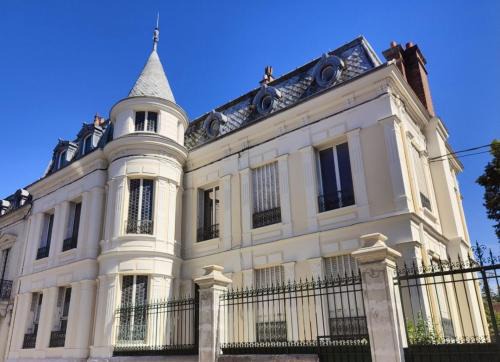 Nemours Apartment | large 5-bedroom 2 floor apartment 200 m2