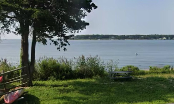 Hampton Bays House | Large 6-Bedroom 3-BR Waterfront Hamptons House, your own Private Beach in Front.