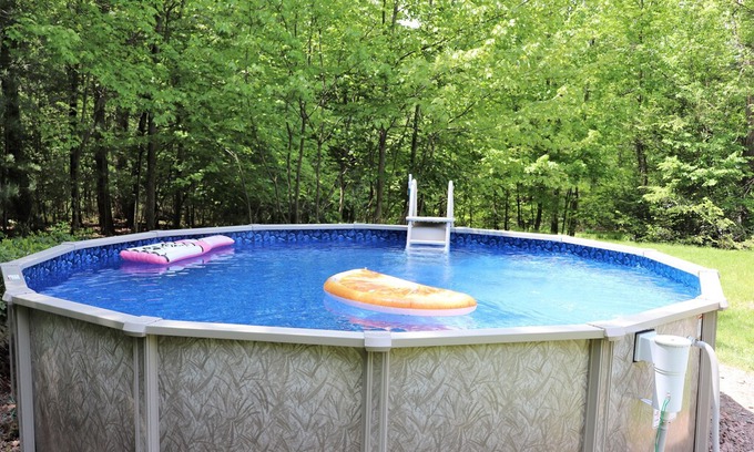 Effort House | Large 6BR Poconos Home, Indoor Hot Tub, Pool, Game Room, Fire Pit, Cable, WiFi!