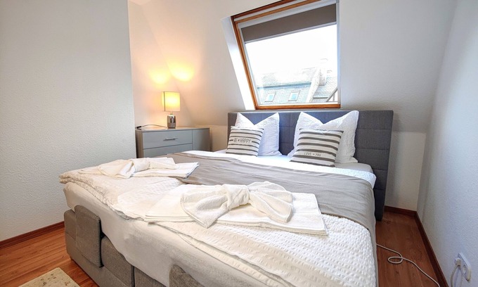 Plauen Apartment | Large accommodation with full equipment on 100sqm