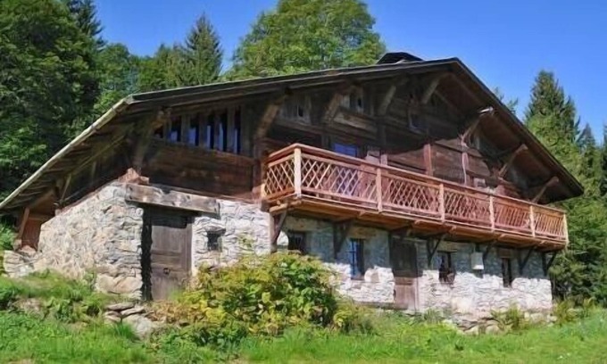 Cordon Ski Chalet | Large alpine chalet 250 m2 with all comforts for 25 people in Cordon (74)
