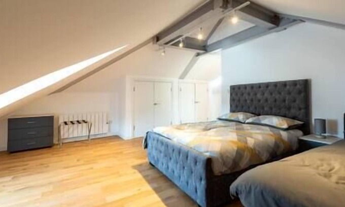 Uxbridge North Condo | Large and Luxurious Loft (BR3 II)