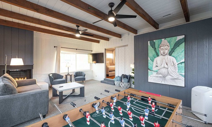 Allied Gardens House | Large Backyard w/Firepit and Grill | Pet Friendly