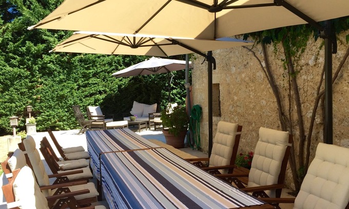 Montcaret House | Large barn with pool & peaceful countryside, large gardens ideal for families.