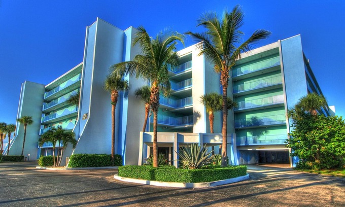 Hutchinson Island South House | Large Beach Condo! Amazing Ocean Views! Hutchinson Island, Jensen Beach, FL