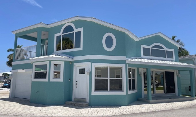 Nettles Island House | Large Beautiful Home with Private Beach Access