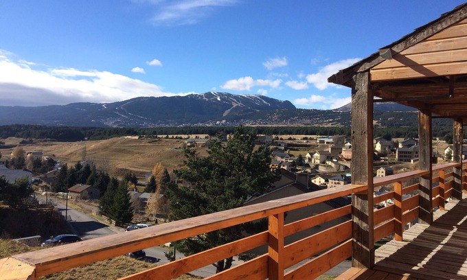 Matemale Ski Chalet | Large chalet 18 people panoramic view