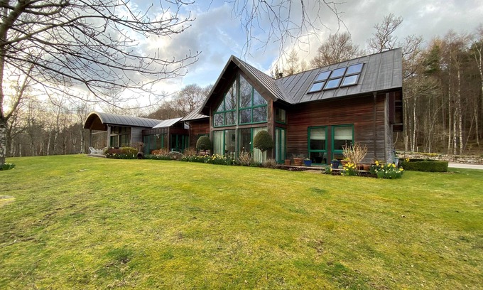 Banchory House | Large detached house