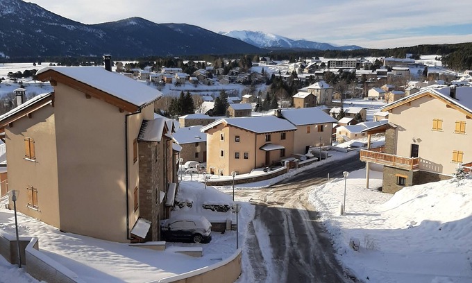 Formigueres Apartment | Large duplex 10 pers. - Capcir view, terrace, garage - 5 min slopes & village