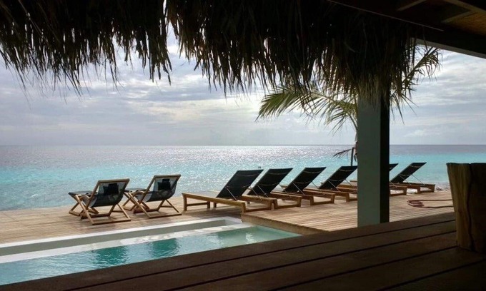 Belnem House | Large Eco Beach House Sleeps up to 8 directly ON the OCEAN