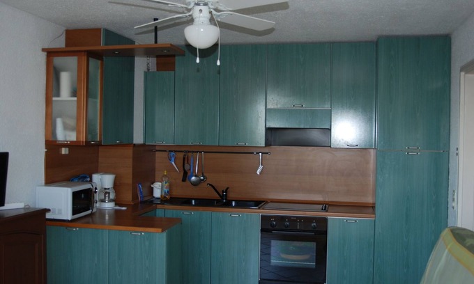 Le Dramont Apartment | Large F2 apartment near the beach