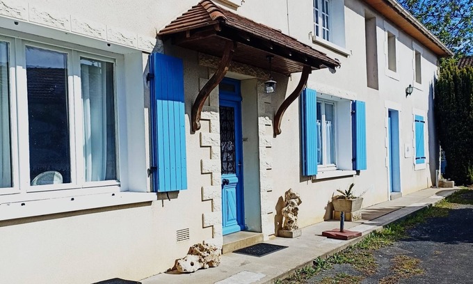 Montjean House | Large family home sleeps 20 in the heart of the Charente countryside
