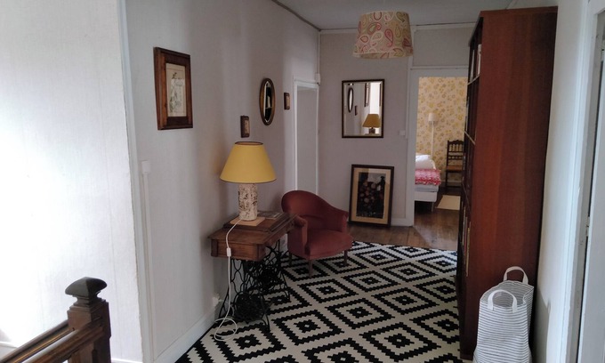 Ambon House | Large family home 10 minutes from the beach